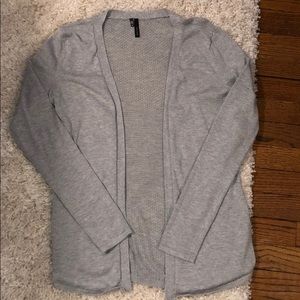 Long-sleeved cardigan